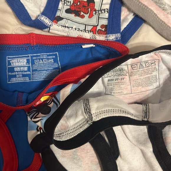 Toddler Boys’ 10 Pack SuperHero Printed Briefs - Picture 6 of 8